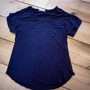 Zenana Women's Short Sleeve V-neck shirt/blouse. Rolled Sleeve. Size Small